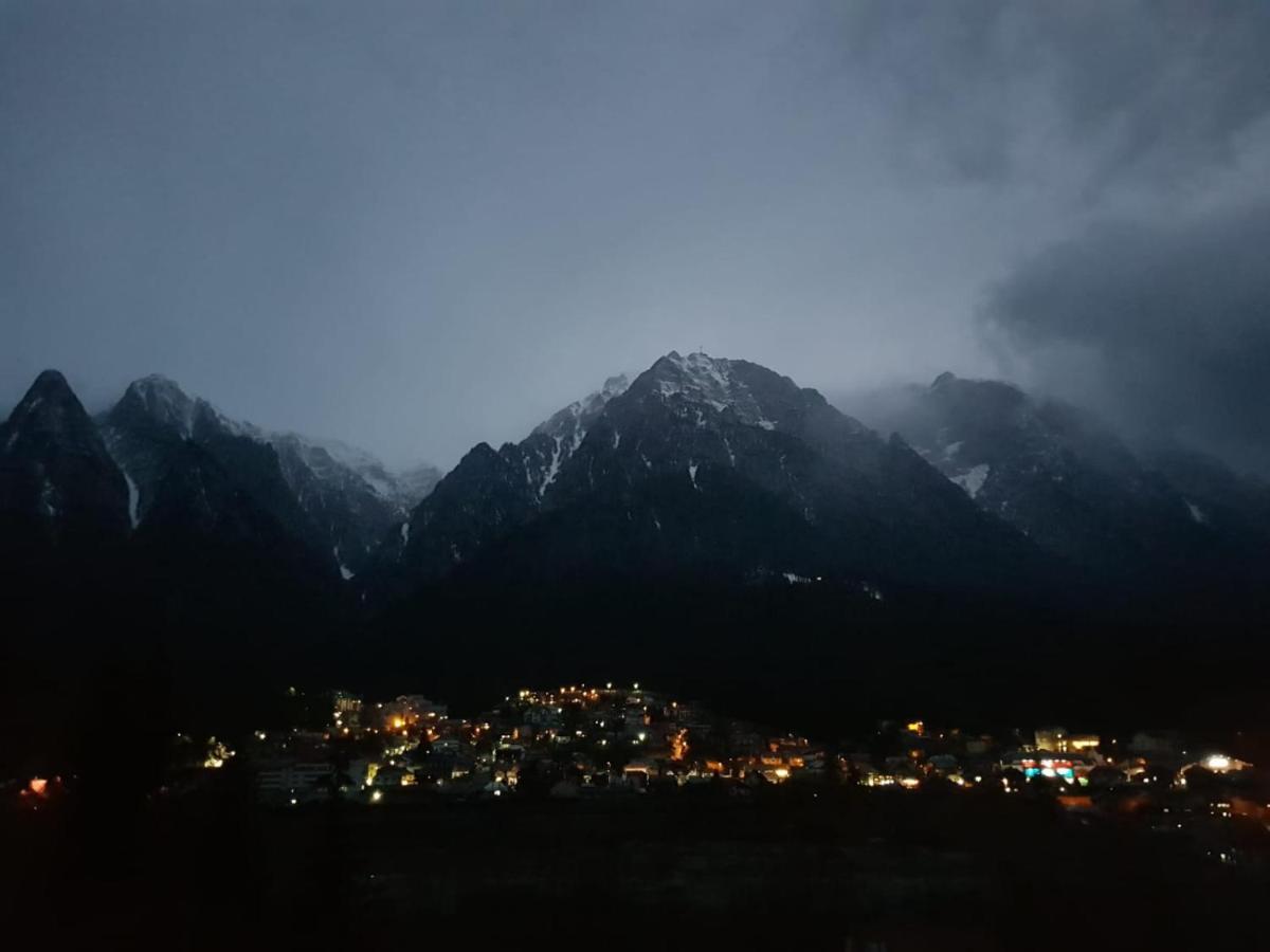 Stars & Mountain Apartment 부스테니 외부 사진